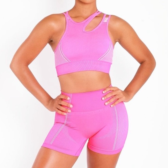 cubanfit Tops - CubanFit plush sports bra